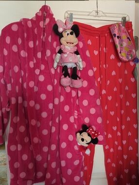 Minnie Mouse And Lounge Wear Lot S/M